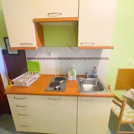 Ani Apartment *